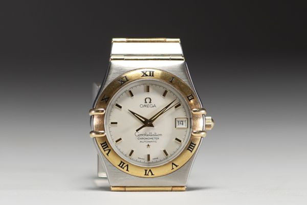 Omega Constellation - Montre homme, mouvement automatique, acier et or, 2003.