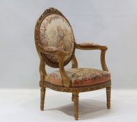 Important ensemble de mobilier de salon en bois sculpté et doré, tapisserie fine d'Aubusson comprenant un canapé et une suite de quatre fauteuils bergères, XIXème.