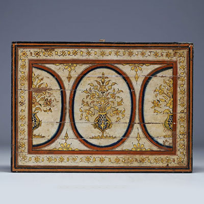 Painted wooden jewellery box, 18th century.