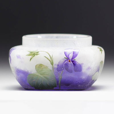 DAUM Nancy - pocket tray decorated with small violettes