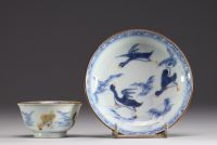 Chine - Ensemble de quatre bols et assiettes en porcelaine polychrome à décor floral et canards.18eme