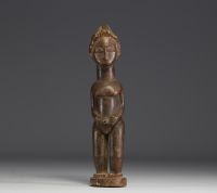 DRC - Iwena female statuette in carved wood.