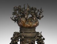 Japan, imposing bronze incense burner, Meiji period.