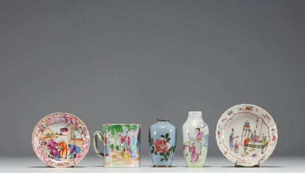China - Set of various polychrome porcelain pieces and a cloisonné enamel vase.