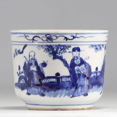 Brush holder in blue white Chinese porcelain decorated with characters