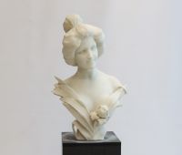 Fiorenzo & Gino PUGI (XIX-XXth) Large Art Nouveau bust of a woman in Carrara marble, signed on the back.