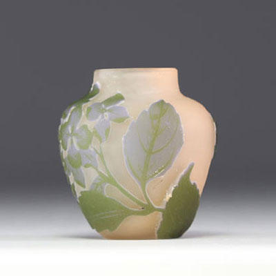 Émile GALLÉ (1846-1904) Small acid-etched multi-layered glass vase with hydrangea design.