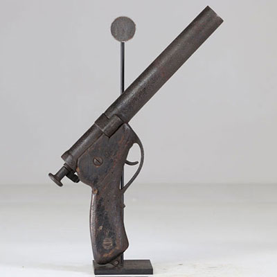 German WWI pistol-signalman