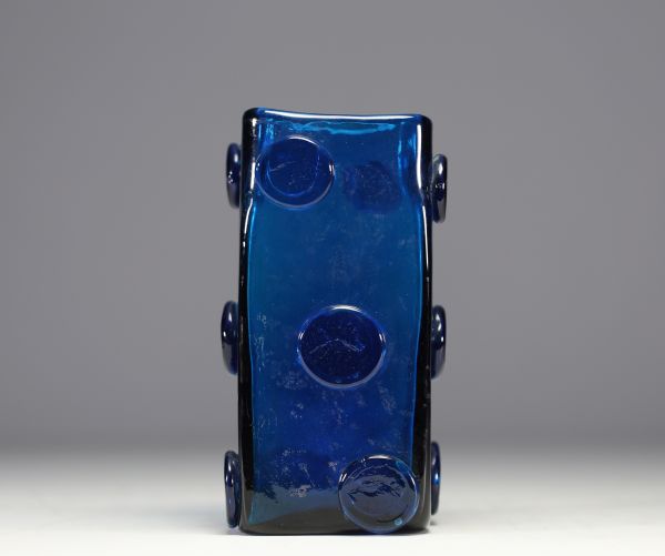 Blue glass vase with applied cabochons, probably Danish, circa 1960-70.Vase en verre bleu à cabochons appliqués, probablement Danois, vers 1960-70.