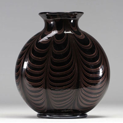 Gino CENEDESE Vase noir à décor phenicio , Venise vers 1980.