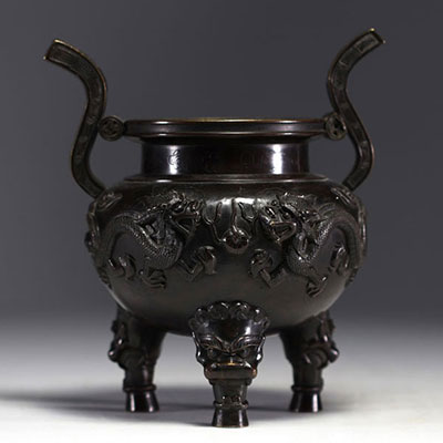 Chine - Brûle parfum en bronze à décor de dragons, époque XIXe siècle.