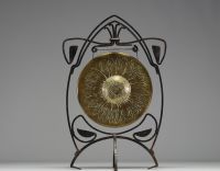 Art Nouveau gong in bronze and wrought iron, Belgium, circa 1900.