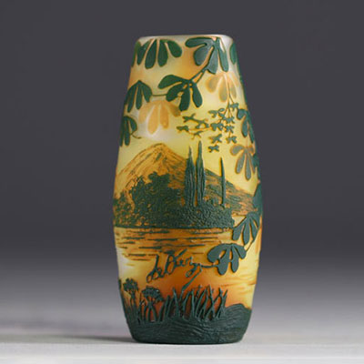 DEVEZ - Camille Trutié de Varreux (1872-1942) Acid-etched multi-layered glass vase with country decor, signed.