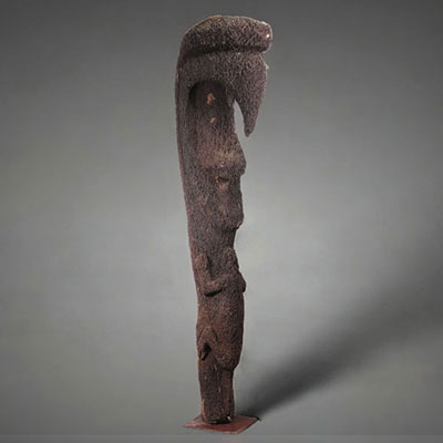 Grande figure de gardien, fougère arborescente sculptée provenant de l'archipel de Vanuatu