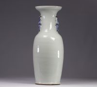 Vase en porcelaine de chine à décor de phénix sur un fond céladon du XIXe siècle