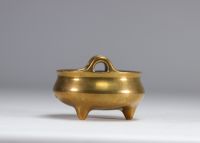 Chine - Brûle-parfum tripode en bronze de la marque de Xuande