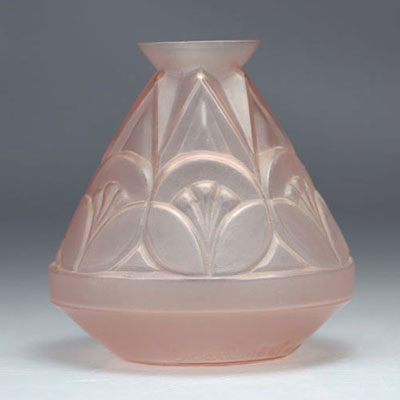 SCAILMONT Vase Art Déco rosé création de Henri Heemskerk