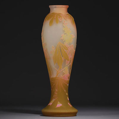 Établissements Émile GALLÉ (1846-1904) Acid-etched multi-layered glass vase with floral decoration, signed in the decoration.