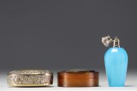 Set of three pieces, two snuffboxes and a salt bottle in opaline, silver stopper.