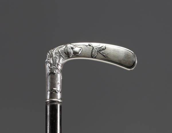 Cane with Art Nouveau floral motif in sterling silver, hallmarked 800 ES.