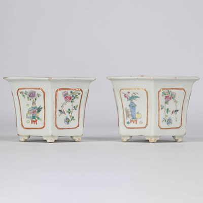 (2) Pair of small planters in hexagonal form with cartouche decoration from the Chinese Republic period (1912 - 1949)