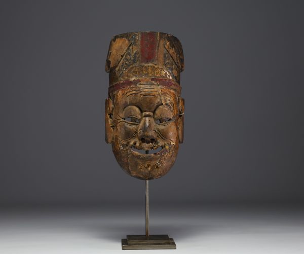 China - Nuo theatrical ritual exorcism mask in polychrome wood, 18th century.