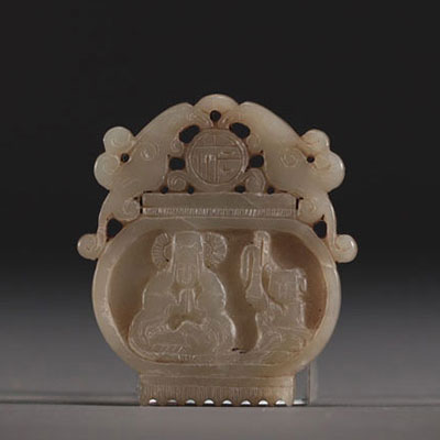 Chine - Pendentif en jade blanc à décor de Guanyin, période Ming.