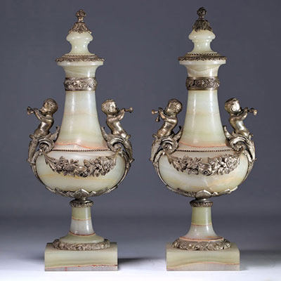 (2) Pair of bronze cassolettes from 19th century