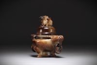 China - Tripod incense burner in brown jade, decorated with Fô dog and dragon head.