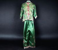 China - Manchu woman costume in embroidered silk, early 20th century.
