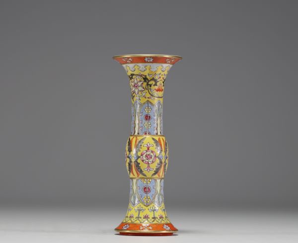 China - Gu vase in polychrome porcelain with floral decoration, blue mark under the piece.