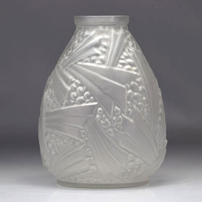 Large Art Deco vase with geometric relief decoration signed OREOR