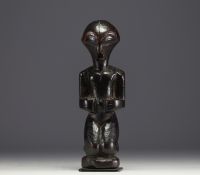 Africa DRC - Beautiful dark patina Songye statue, late XIXth.