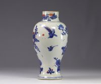 Vase en porcelaine de chine à décor d'oiseaux bleu, époque Qing