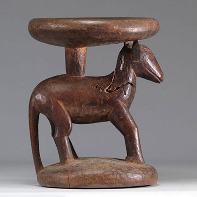 Tabouret Pende provenant de la Rep Dem. Congo