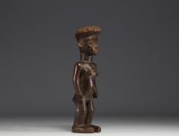 DRC - Chokwé female statuette in carved wood.