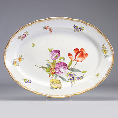 MEISSEN grand plat en porcelaine à décor de fleurs