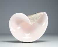 Ercole BAROVIER (1889-1974) Coupe en verre soufflé blanc laiteux et beige.