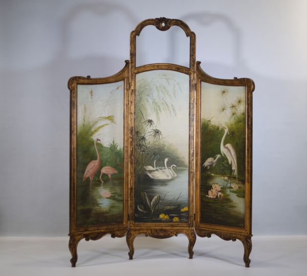 Three-leaf screen decorated with oil paintings of waders, swans, egrets and pink flamingos, late 19th century.