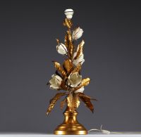 Large floral lamp in gold metal, cream-colored flowers, Italy circa 1960.