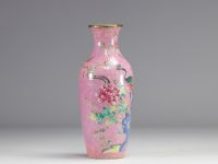 Famille rose porcelain vase decorated with phoenixes on a pink background, 19th century