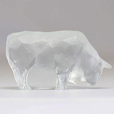 Lalique sculpture in molded glass 