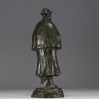 Bronze with green patina representing the Belgian poet Max Elskamp, illegible signature.