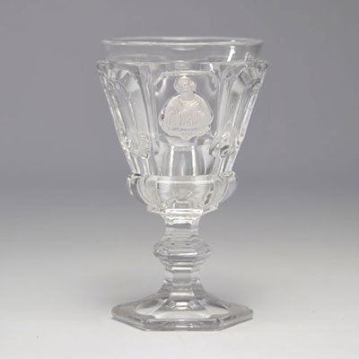 Baccarat crystal glass with bust of Saint Peter