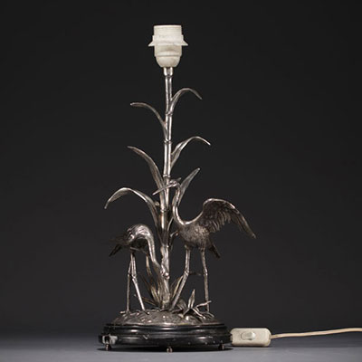 Lampe de bureau aux ibis en métal argenté, signée Figudo, France, époque Art Nouveau.