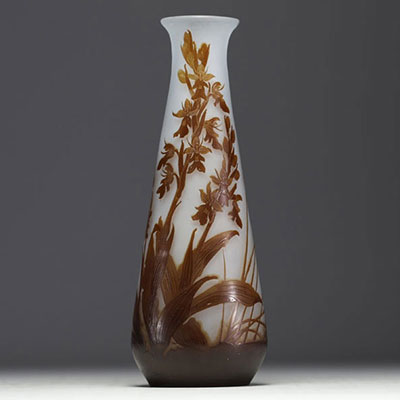 Émile GALLÉ (1846-1904) Acid-etched multi-layered glass vase with orchid design, signed. orchid