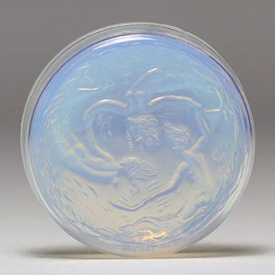 Sabino opalescent covered box decorated with mermaids