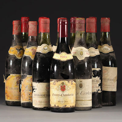 Lot of 12 bottles of various Burgundy and Châteauneuf du Pape wines.