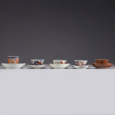 China - Set of five polychrome porcelain bowls and saucers, 18th century.