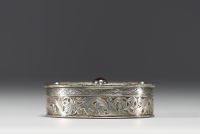 Snuffbox in solid silver and vermeil topped with a red stone, 18th-19th century.